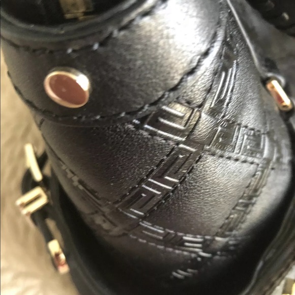 Versace black leather brand new never worn - Picture 7 of 7